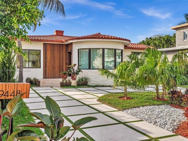 Villa for sale in Surfside