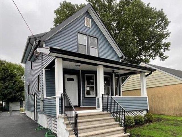 House for sale in Lyndhurst, New Jersey