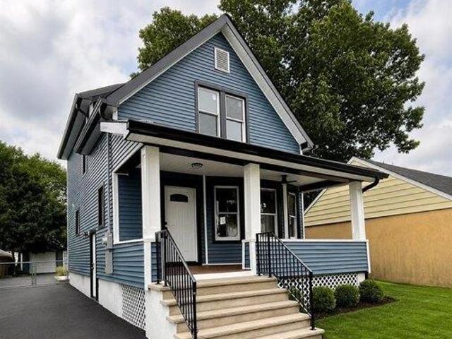 House for sale in Lyndhurst, New Jersey