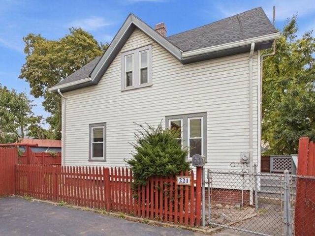 House for sale in East Lynn, Lynn