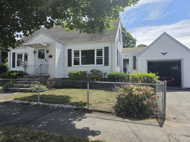 House for sale in Lynn, Essex County