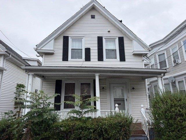 House for sale in Lynn, Essex County