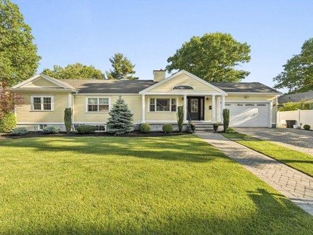 House for sale in Lynnfield, Massachusetts