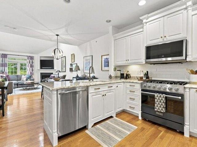 Condo for sale in Lynnfield, Essex County