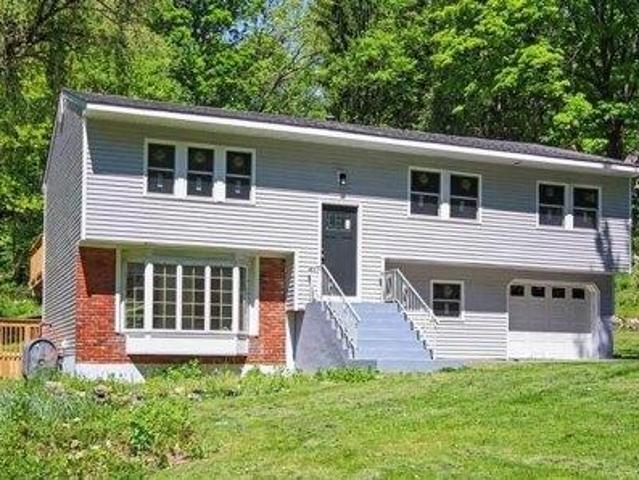 House for sale in Baldwin Place, New York