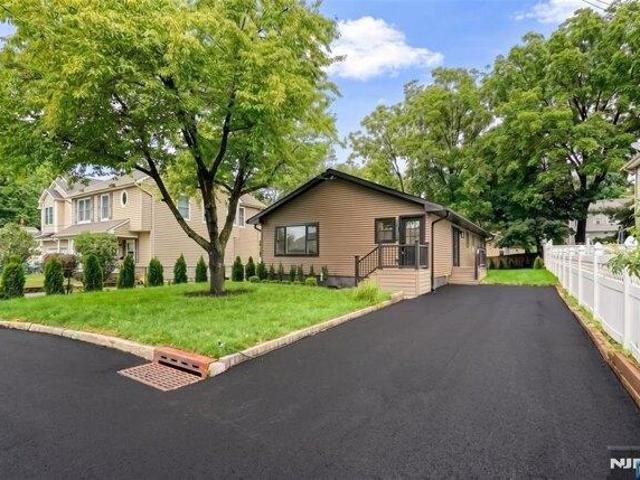 House for sale in Mahwah, New Jersey