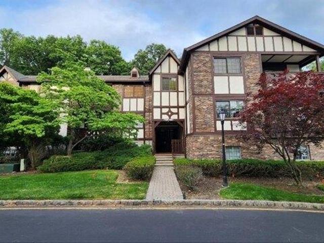 Condo for sale in Mahwah, New Jersey