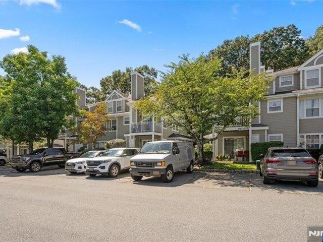House for sale in Paddington Square, Mahwah