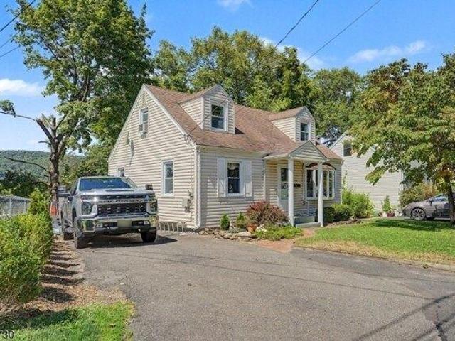 House for sale in West Mahwah, Mahwah