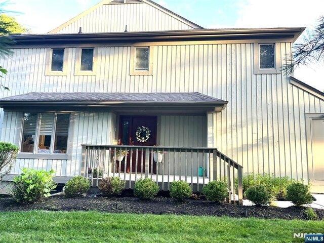 House for sale in Mahwah