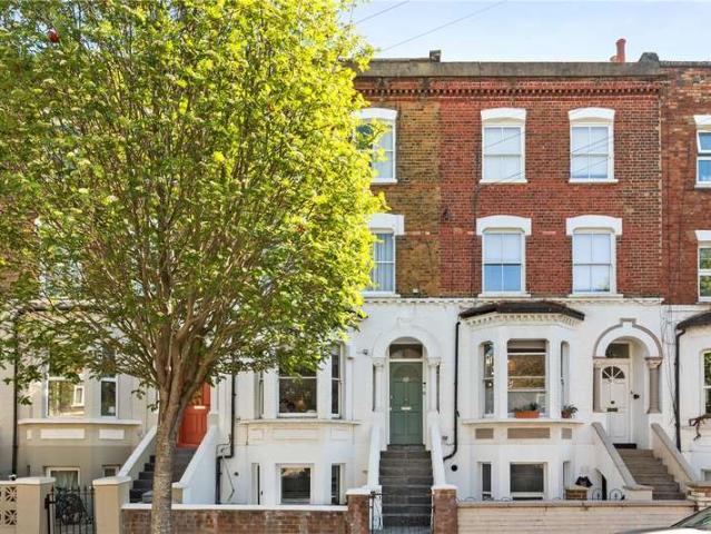 Maisonette for sale in Finsbury Park, Greater London