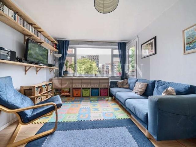 Maisonette for sale in London Borough of Lewisham, Deptford