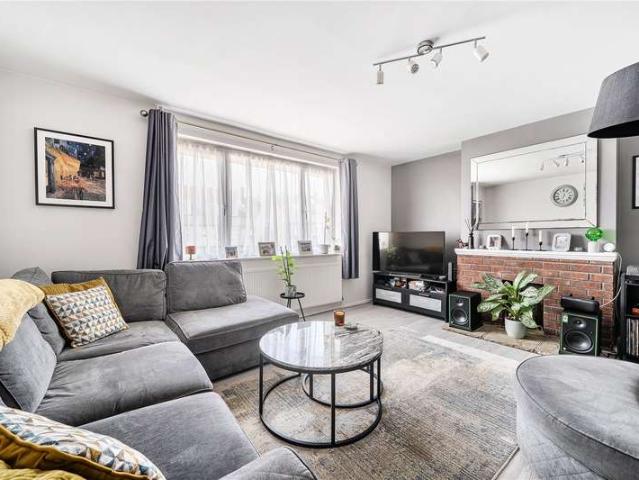 Maisonette for sale in Greater London