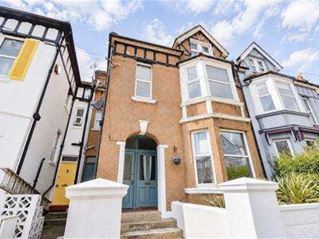 Maisonette for sale in Central, Rother