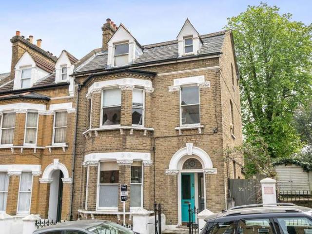 Maisonette for sale in London Borough of Bromley, Greater London