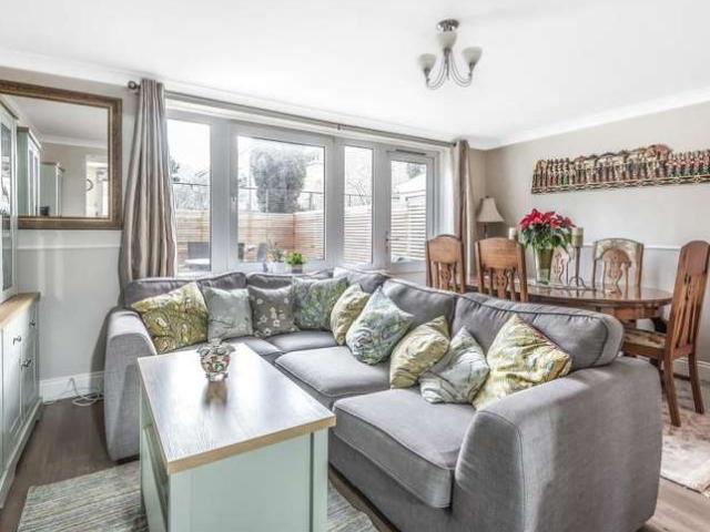 Duplex for sale in Poplar, Burdett Estate