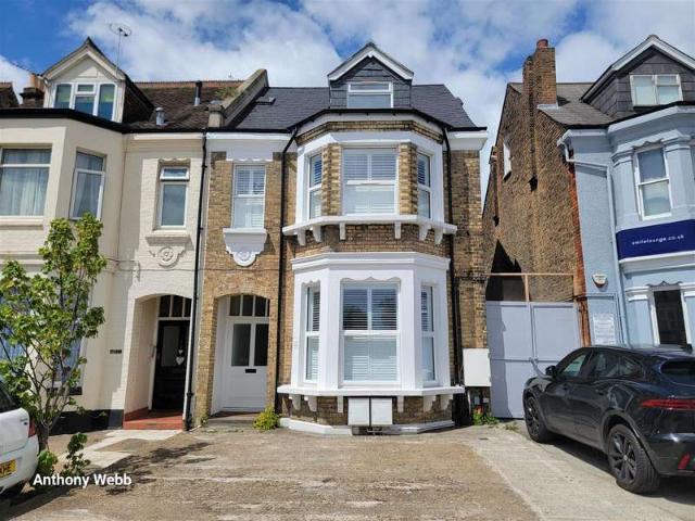 Maisonette for sale in London Borough of Enfield, Greater London