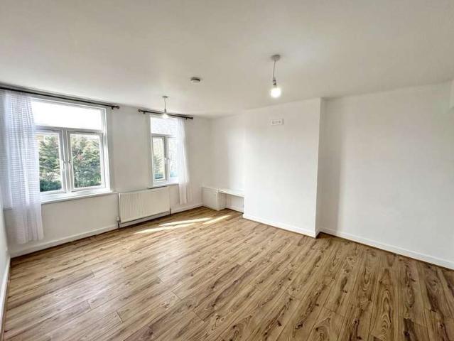 Maisonette for rent in London Borough of Lewisham, New Cross