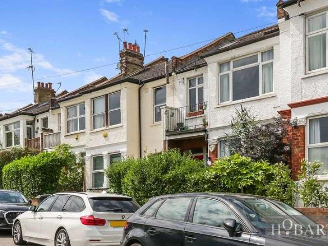 Maisonette for sale in Hornsey, Greater London