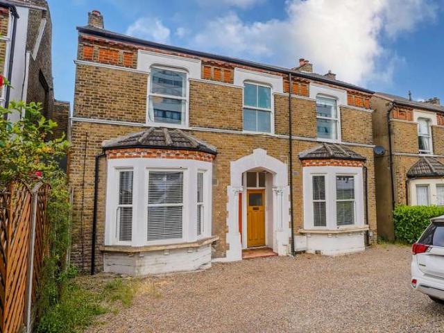 Maisonette for sale in Anerley, Greater London