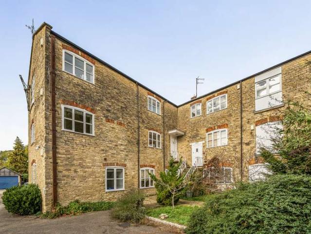 Maisonette for sale in Cogges, West Oxfordshire