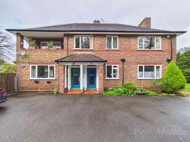Maisonette for sale in London Borough of Croydon, Sanderstead