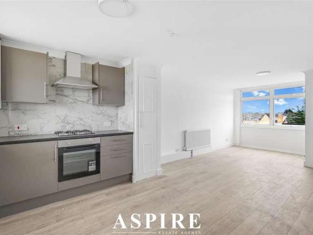 Maisonette for rent in Wickford, Basildon