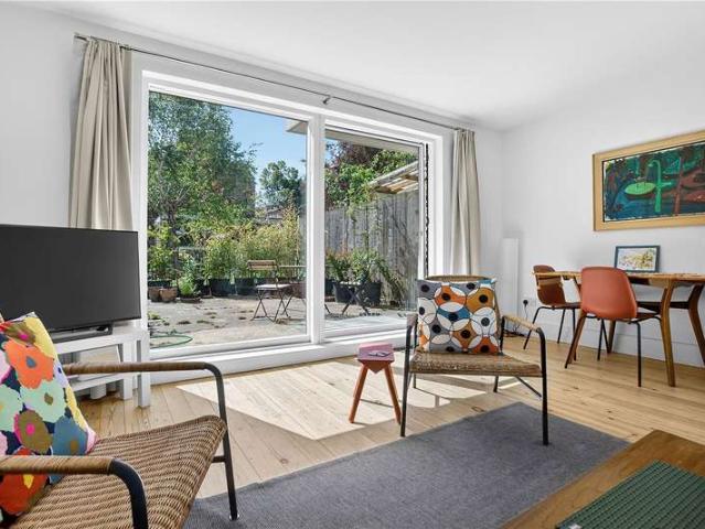 Maisonette for sale in Finsbury, Greater London