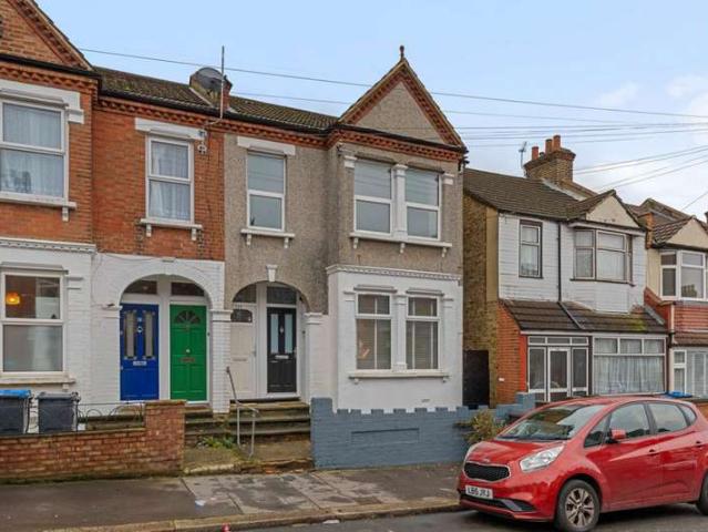 Maisonette for sale in London Borough of Croydon, Thornton Heath