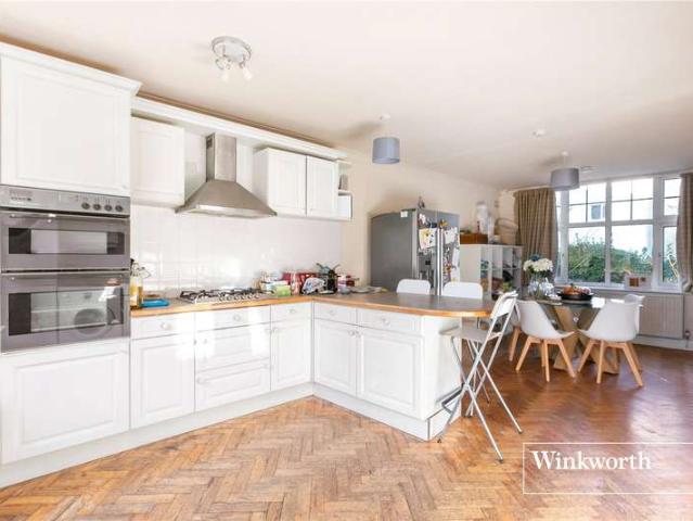 Maisonette for sale in Church End, Greater London