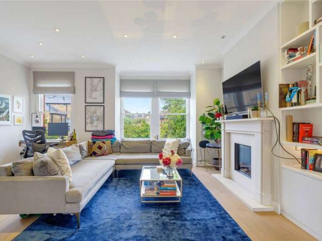 Maisonette for sale in Abbeville Village, Greater London