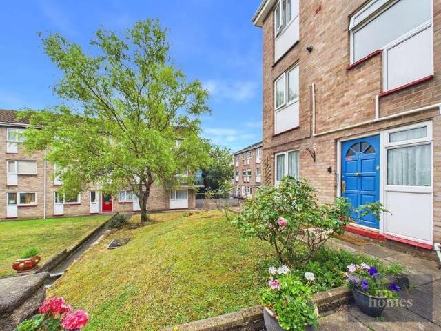Maisonette for sale in Falcon Lodge, Wales