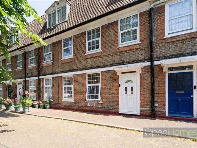 Maisonette for sale in Colindale, Greater London