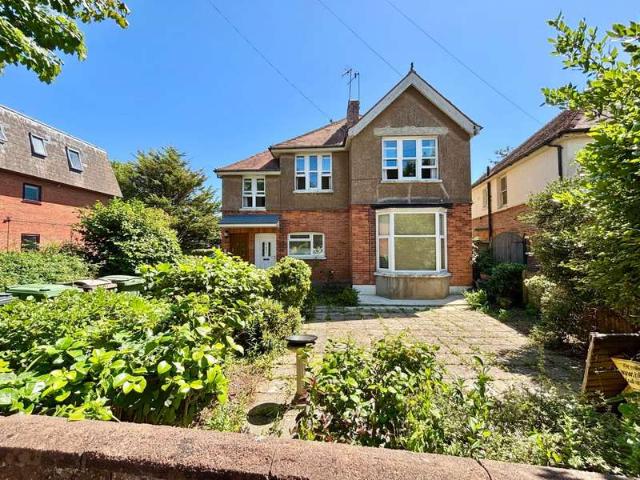 Maisonette for sale in Central, Heathlands