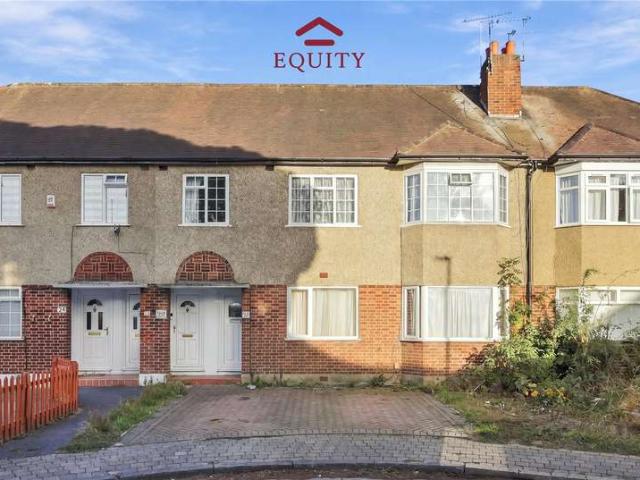 Maisonette for sale in London Borough of Enfield, Greater London