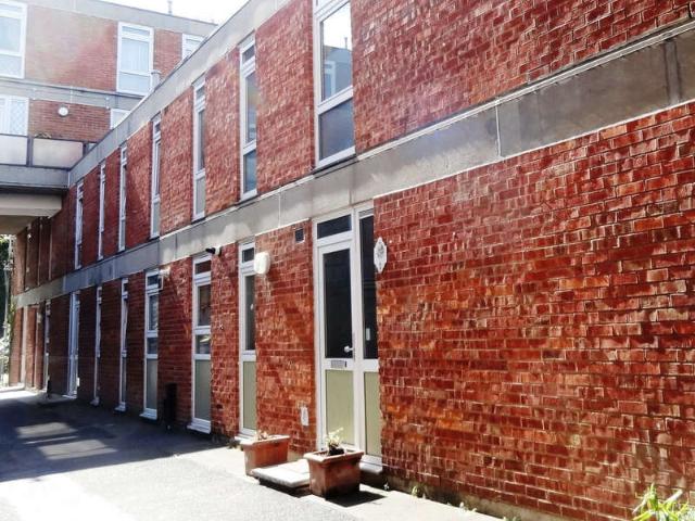 Maisonette for sale in South Hampstead, Greater London