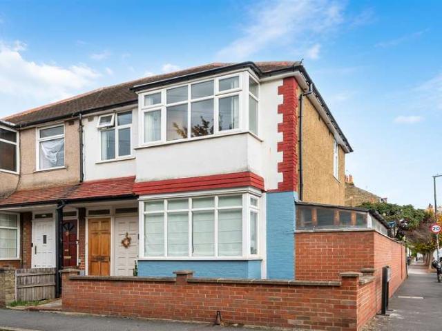 Maisonette for sale in London Borough of Merton, Greater London