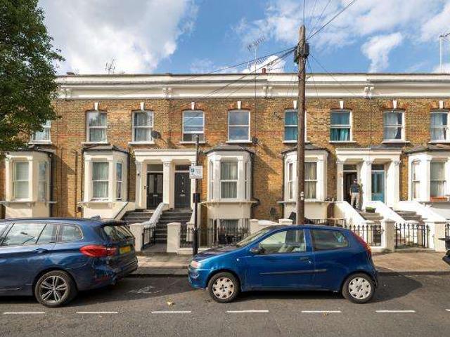 Maisonette for sale in Maida Hill, Greater London