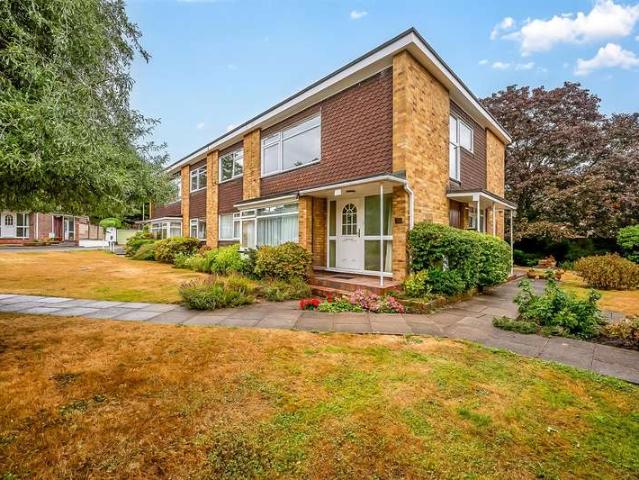 Maisonette for sale in Shortlands, Greater London