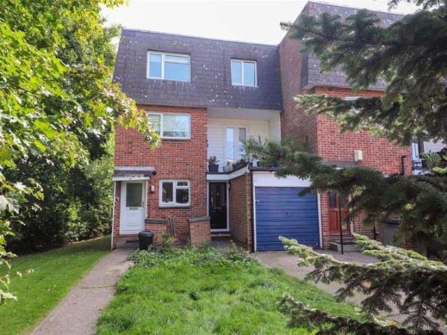 Maisonette for sale in Greater London