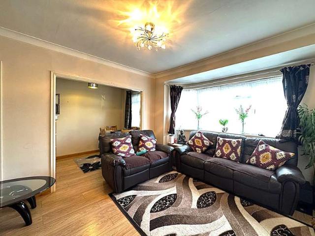 Maisonette for sale in Sudbury, Greater London