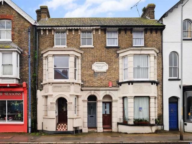 Maisonette for sale in The Bridge, Kent