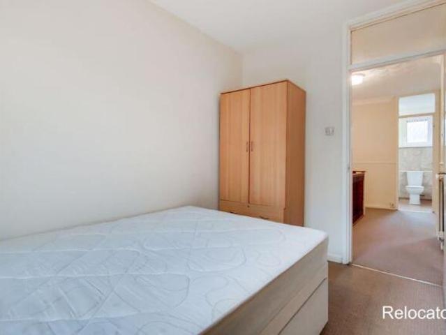 Maisonette for rent in Stepney, Greater London