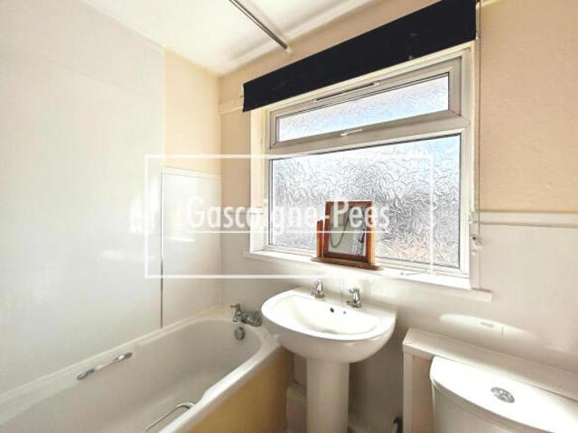 Maisonette for rent