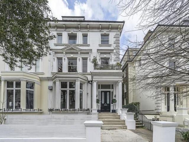 Maisonette for rent in South Hampstead, Greater London