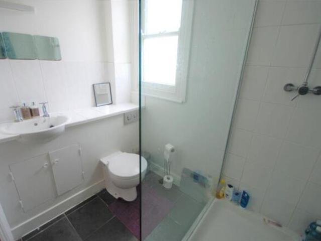 Maisonette for rent in Balham, Greater London