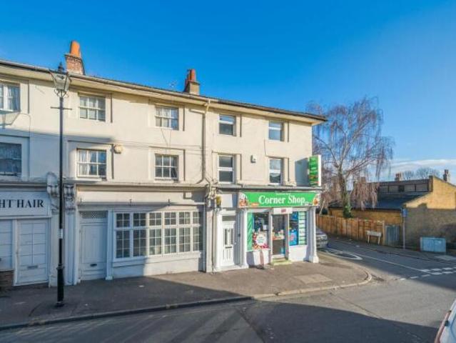 Maisonette for rent in Greater London