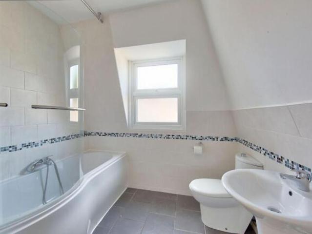 Maisonette for rent in Earlsfield, Greater London