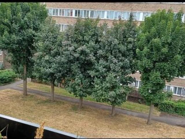 Maisonette for rent in Cat Hill