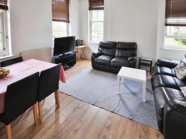 Maisonette for rent in Digby, Watergate